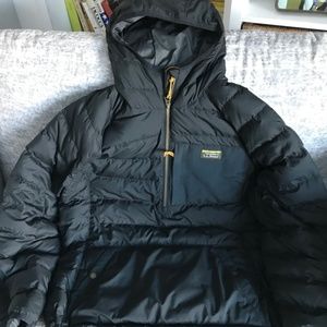 LL BEAN Men's Classic Down Pullover